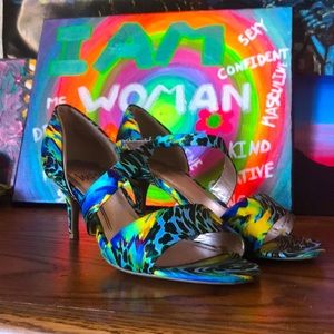 Colorful fun astatic 💙💚💛